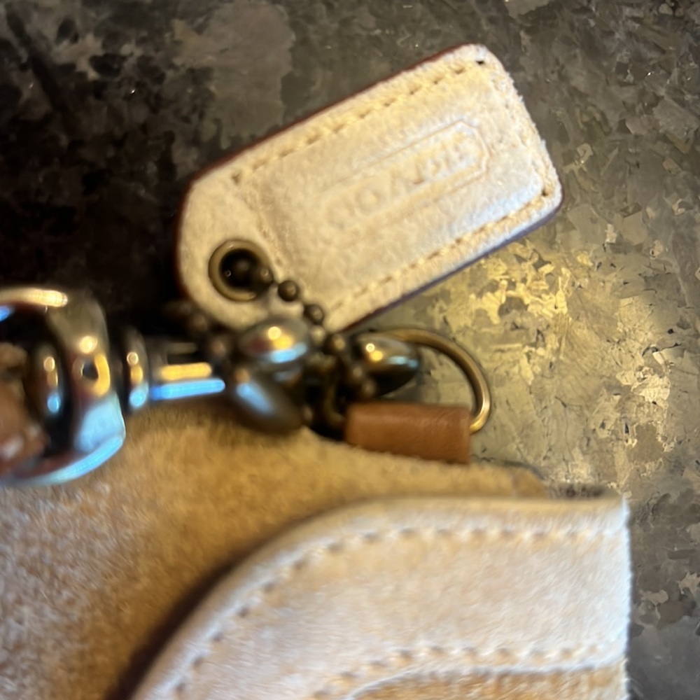 Coach wristlet - Picture 3 of 6